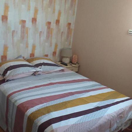 Bed and Breakfast Chez Mamie Riclaude Orsan Zewnętrze zdjęcie